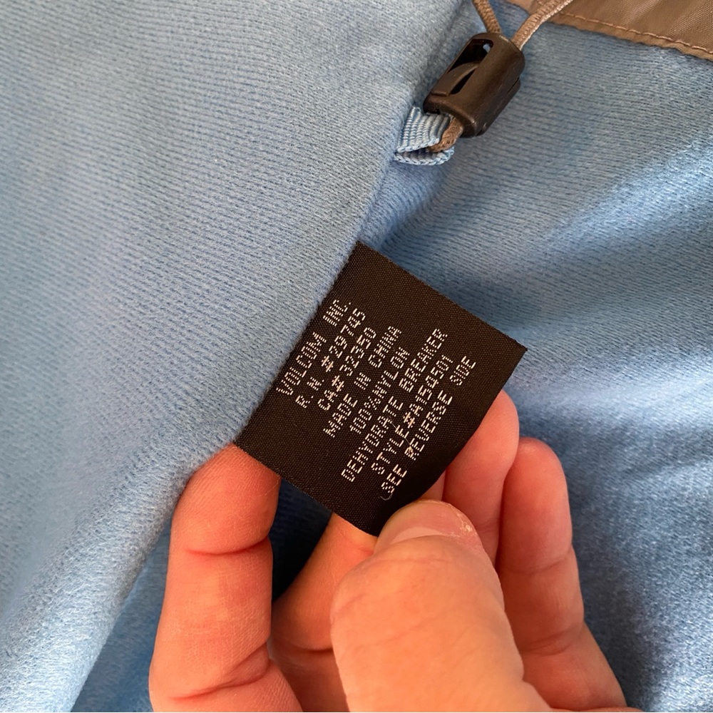 Volcom Gray Windbreaker Jacket with Blue Accents - Picture 5 of 6